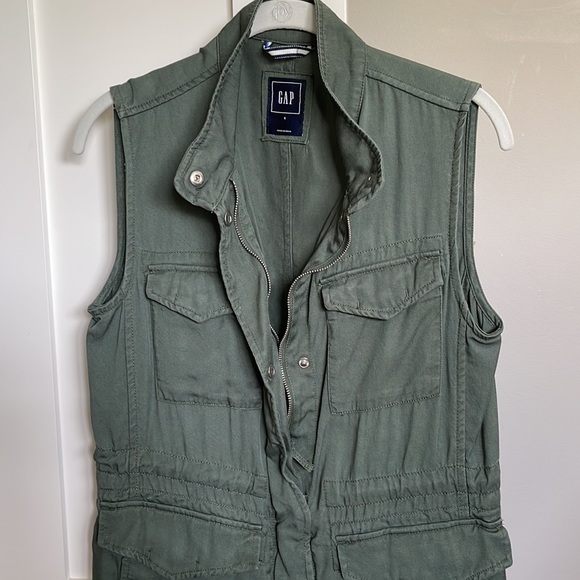 Vest✨ - Picture 7 of 9